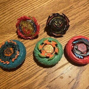 8+ New/Used Beyblades Lot (Magma Ifritor. Venom Bite, Pegasus, Drago +)